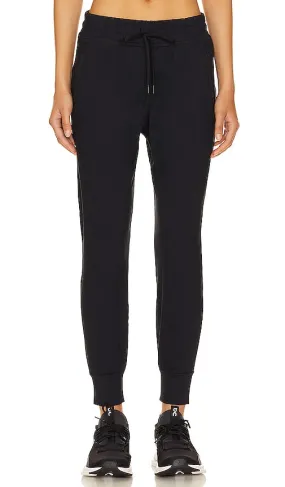 Beyond Yoga Heather Rib Street Jogger in Black