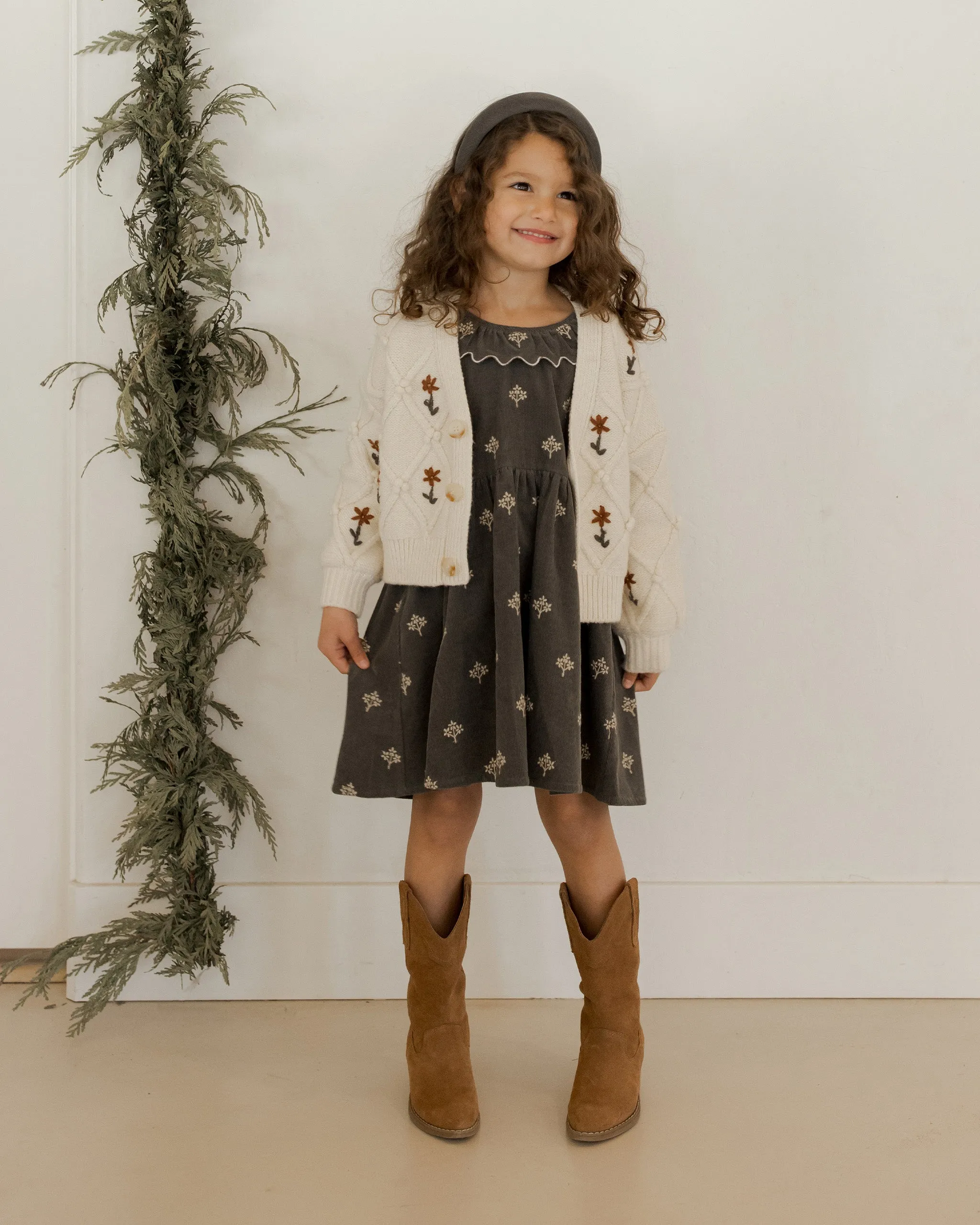 Boxy Cardigan - Winter Floral Embroidery