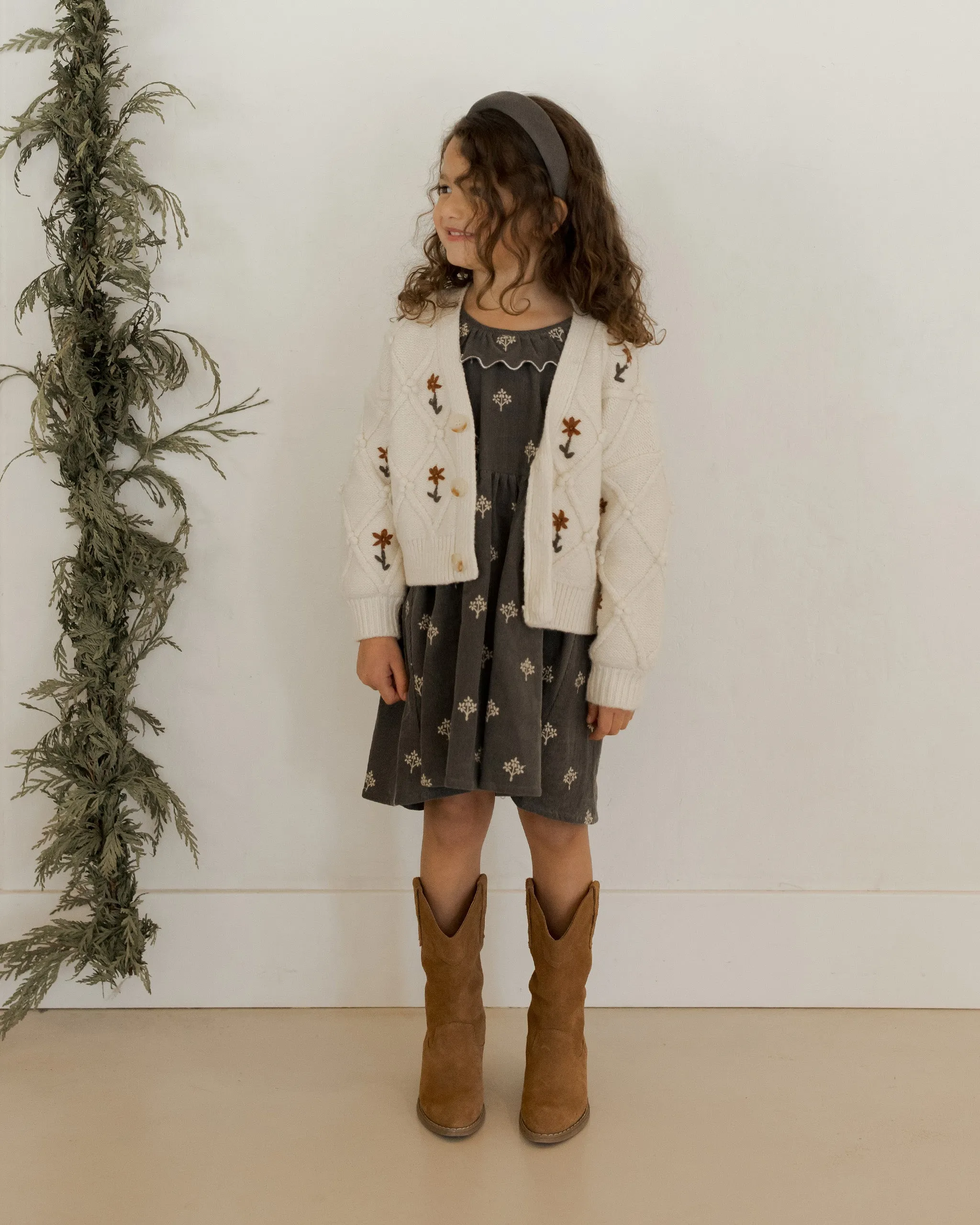 Boxy Cardigan - Winter Floral Embroidery
