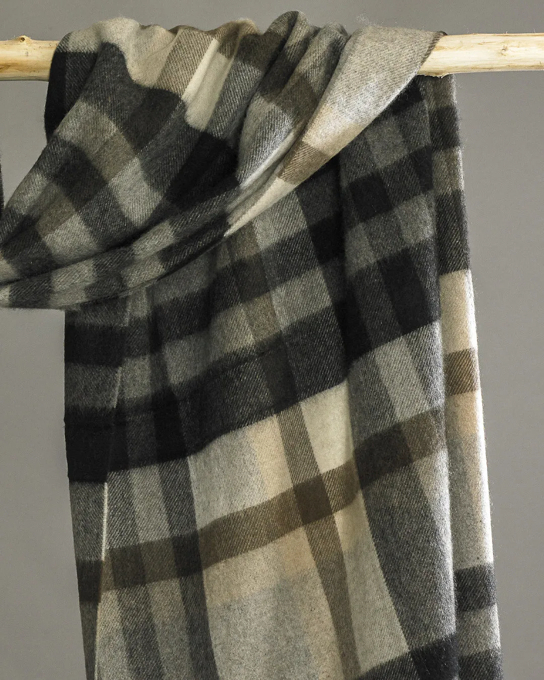 Neutral Bold Check Cashmere Stole